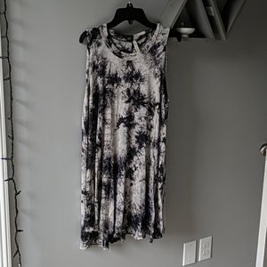 🌟Black and White Dress🌟